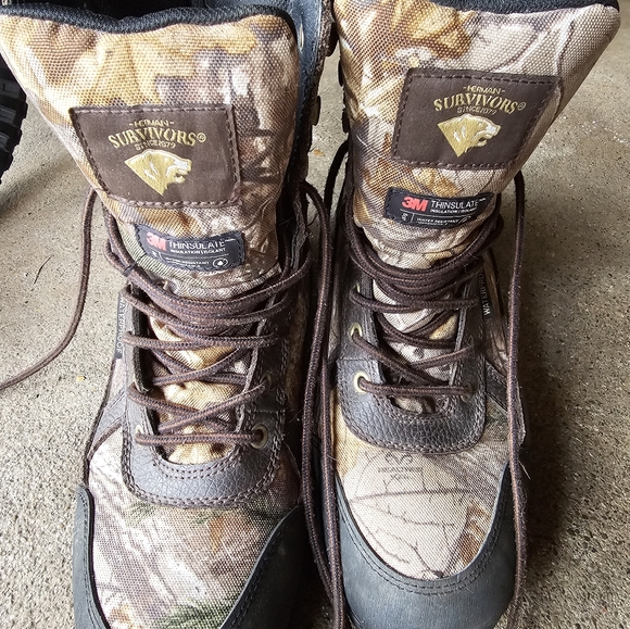Survivor Boots - Picture 2 of 3